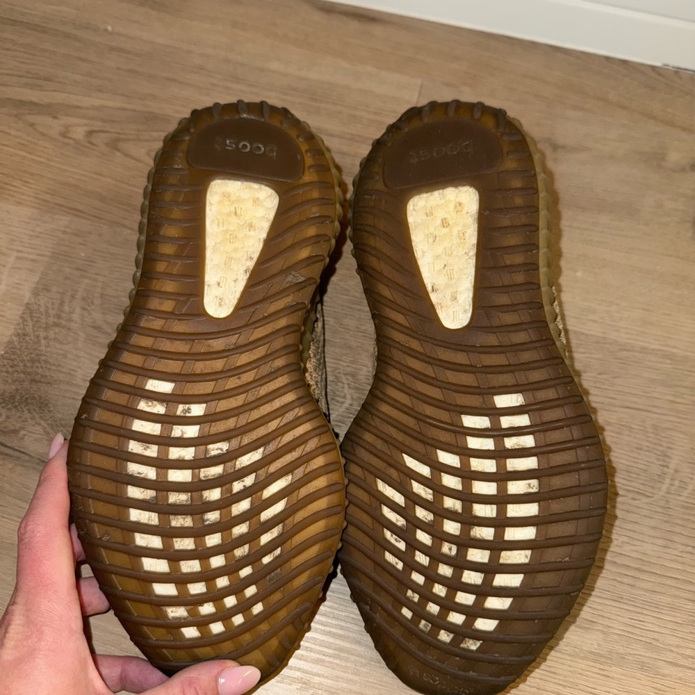 Adidas Yeezy Boost 350 V2 “Sand Taupe” - Picture 3 of 4